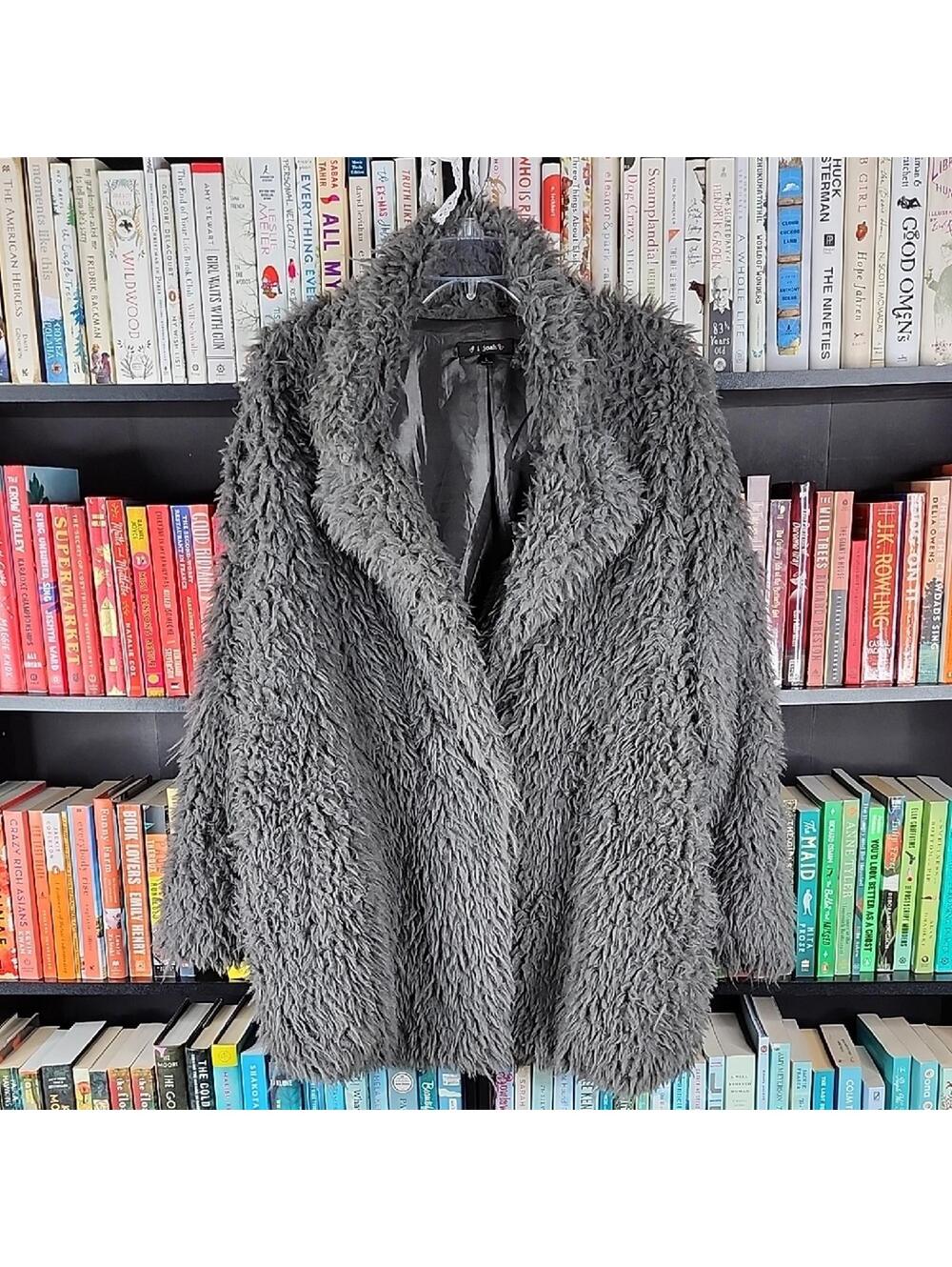 I Joah Gray Shaggy Faux Fur Jacket Size Large Open Front Cozy Coat